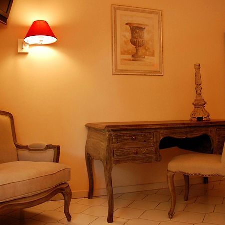 Hotel Les Mazets Des Roches Tarascon Szoba fotó