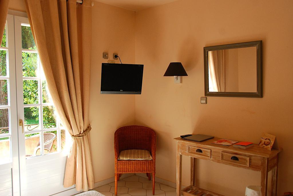 Hotel Les Mazets Des Roches Tarascon Szoba fotó