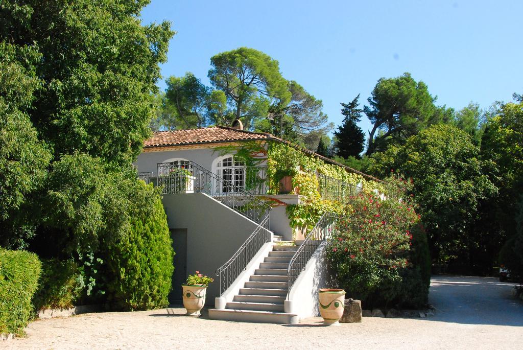 Hotel Les Mazets Des Roches Tarascon Kültér fotó