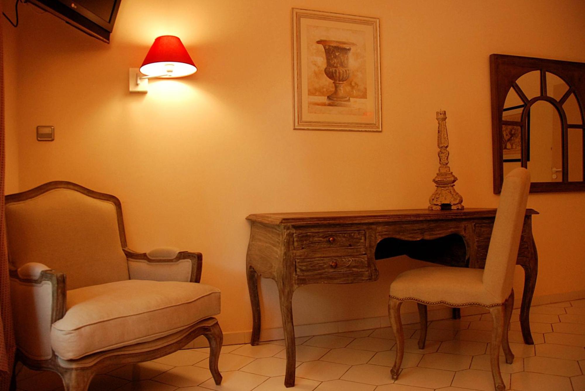 Hotel Les Mazets Des Roches Tarascon Szoba fotó