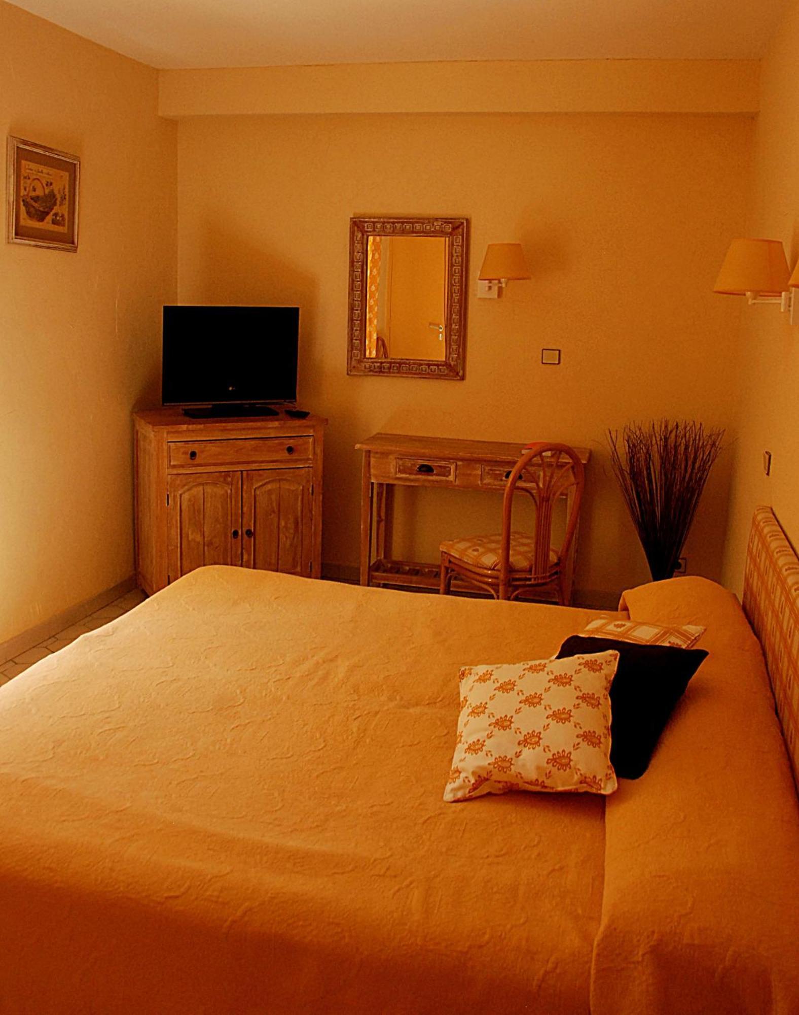 Hotel Les Mazets Des Roches Tarascon Kültér fotó