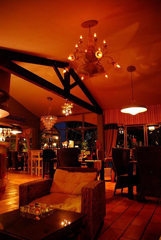 Hotel Les Mazets Des Roches Tarascon Kültér fotó