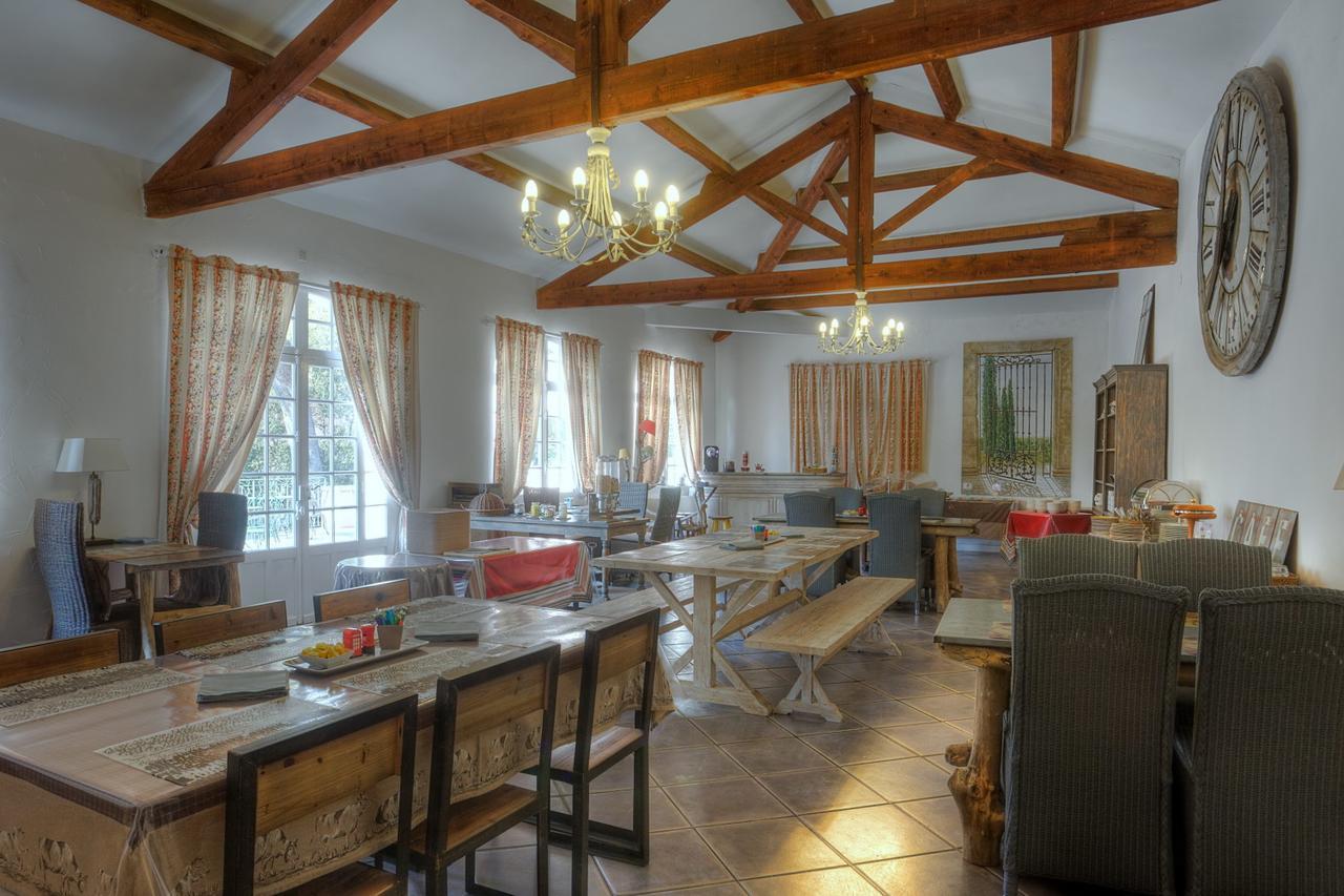 Hotel Les Mazets Des Roches Tarascon Kültér fotó