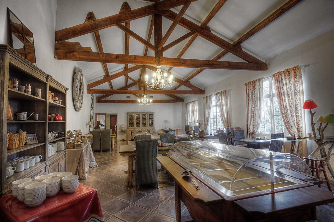 Hotel Les Mazets Des Roches Tarascon Kültér fotó