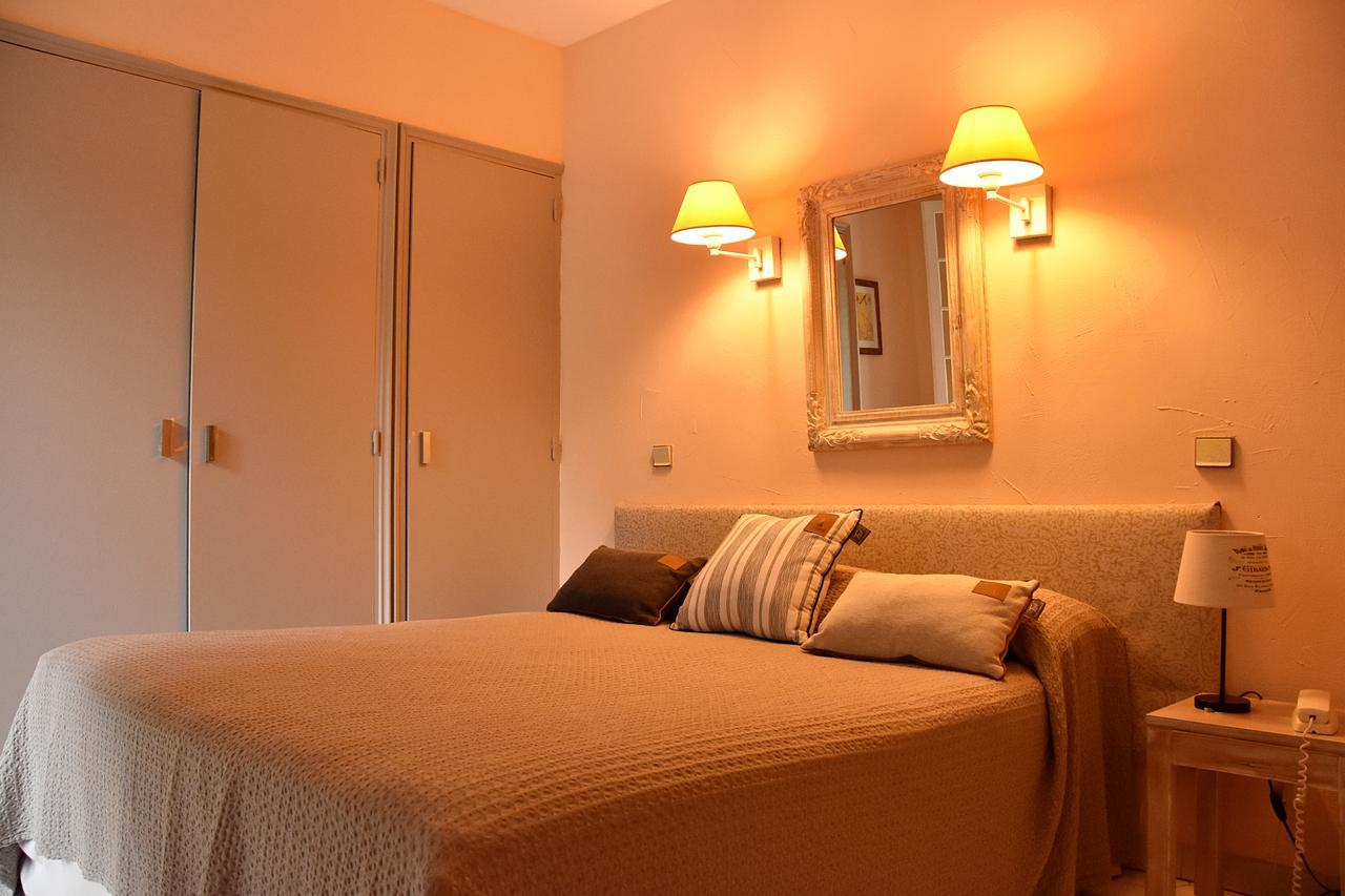 Hotel Les Mazets Des Roches Tarascon Kültér fotó