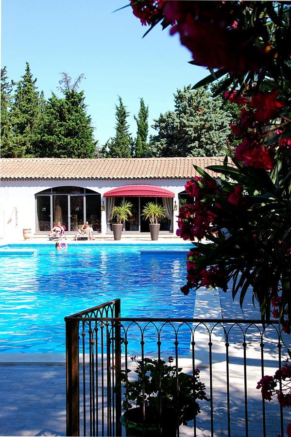 Hotel Les Mazets Des Roches Tarascon Kültér fotó