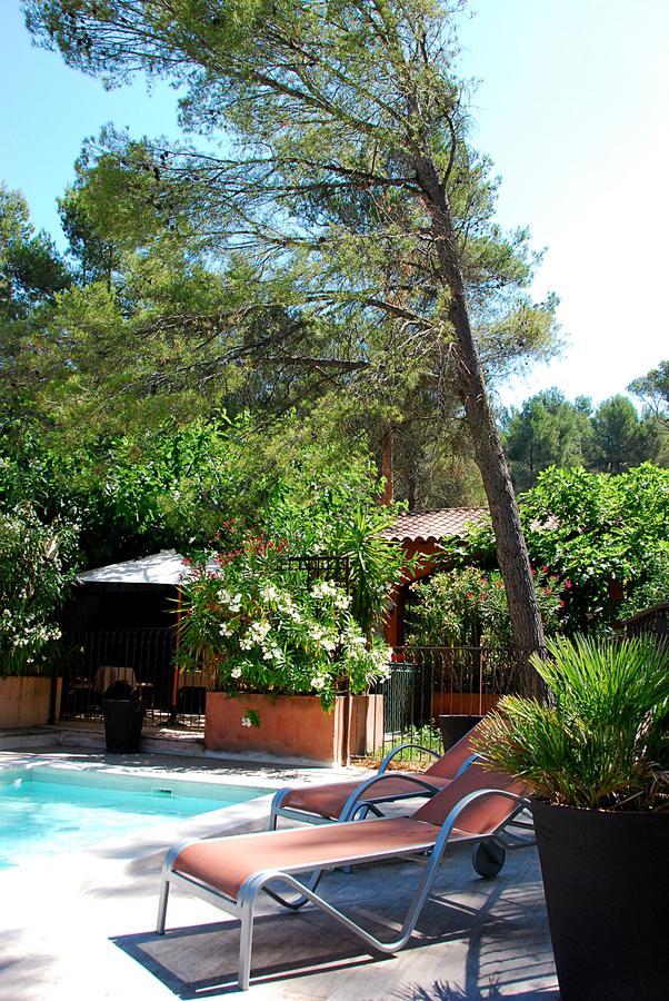 Hotel Les Mazets Des Roches Tarascon Kültér fotó